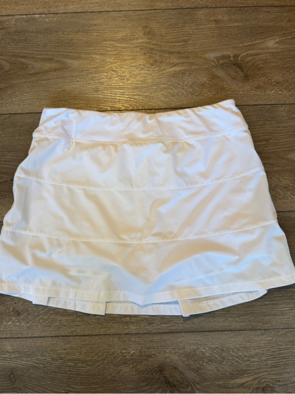 Taylor Jordan White Golf Tennis Skirt Skort Size 10 EUC
